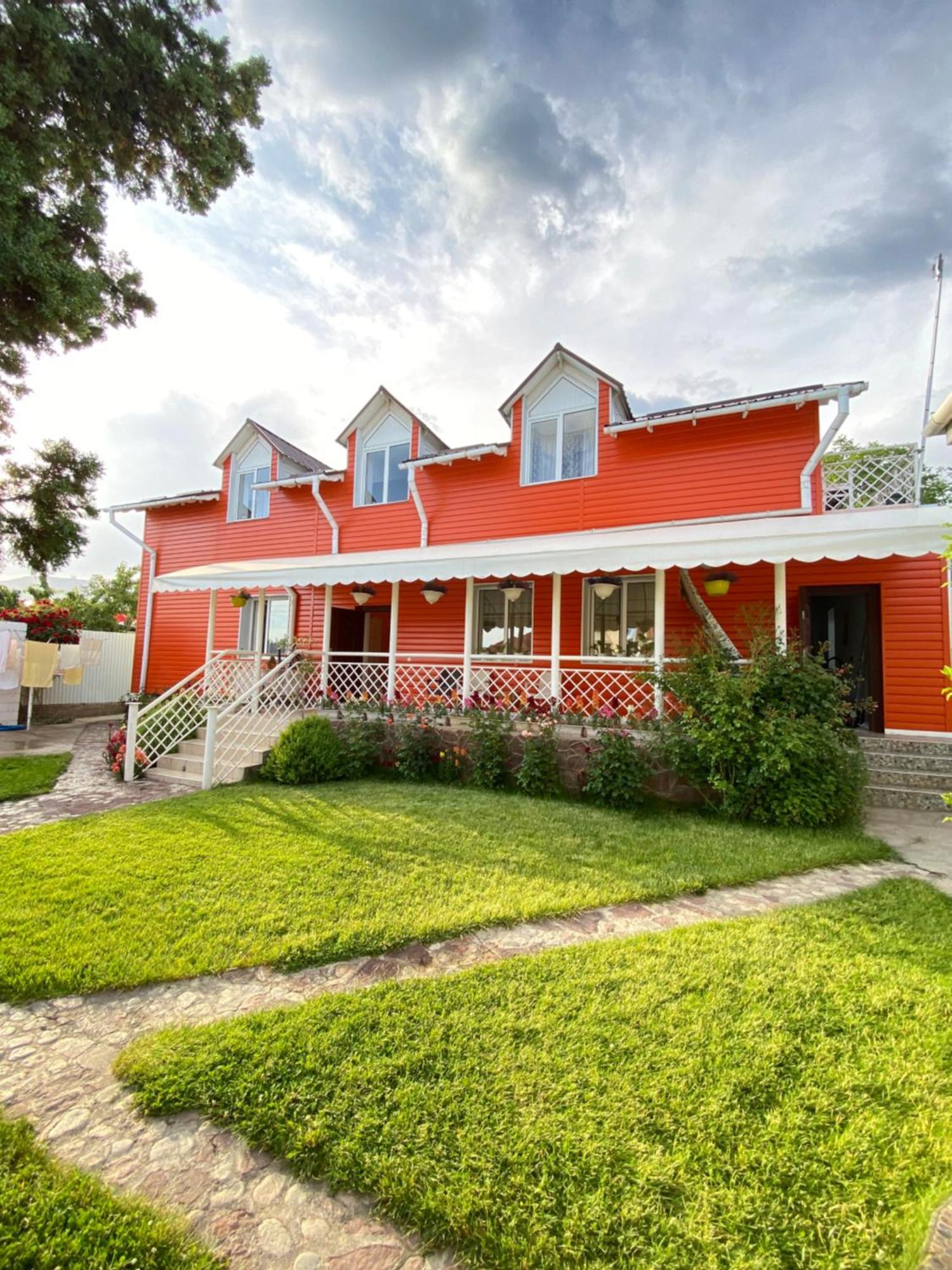 Osobyi Guest House Cholpon-Ata Ngoại thất bức ảnh