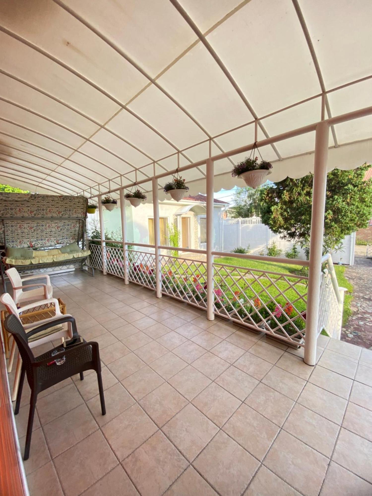 Osobyi Guest House Cholpon-Ata Ngoại thất bức ảnh