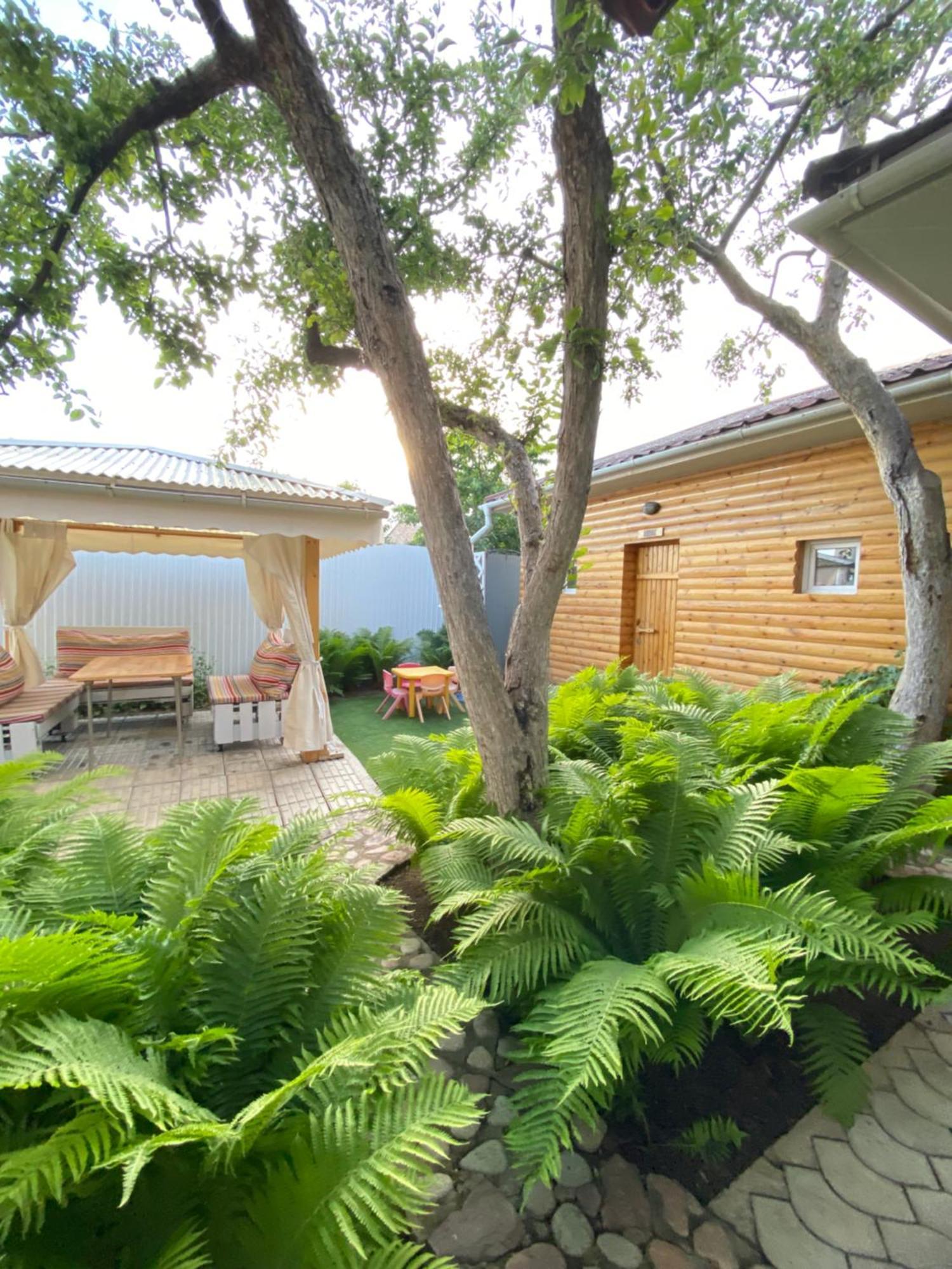 Osobyi Guest House Cholpon-Ata Ngoại thất bức ảnh