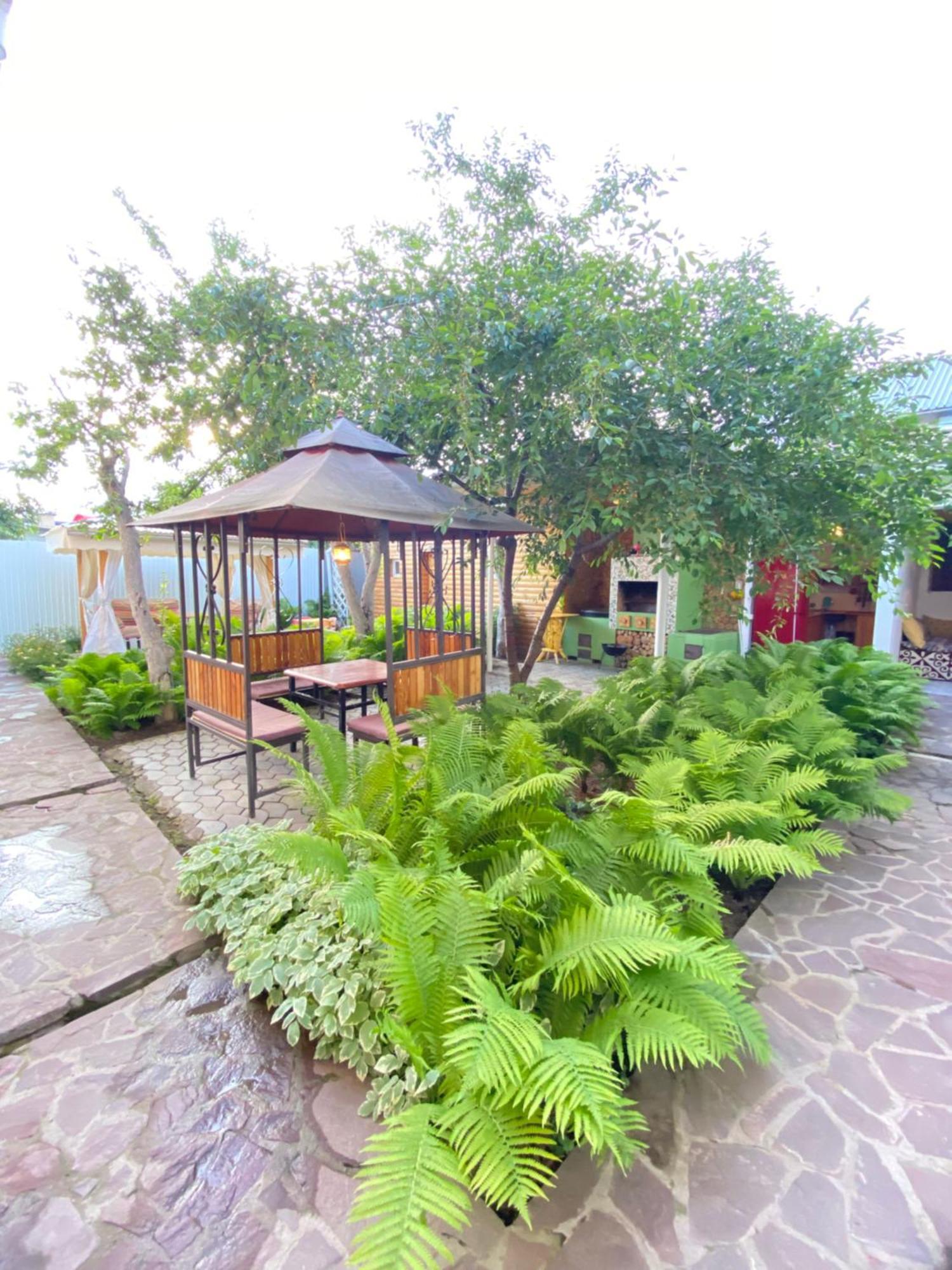 Osobyi Guest House Cholpon-Ata Ngoại thất bức ảnh