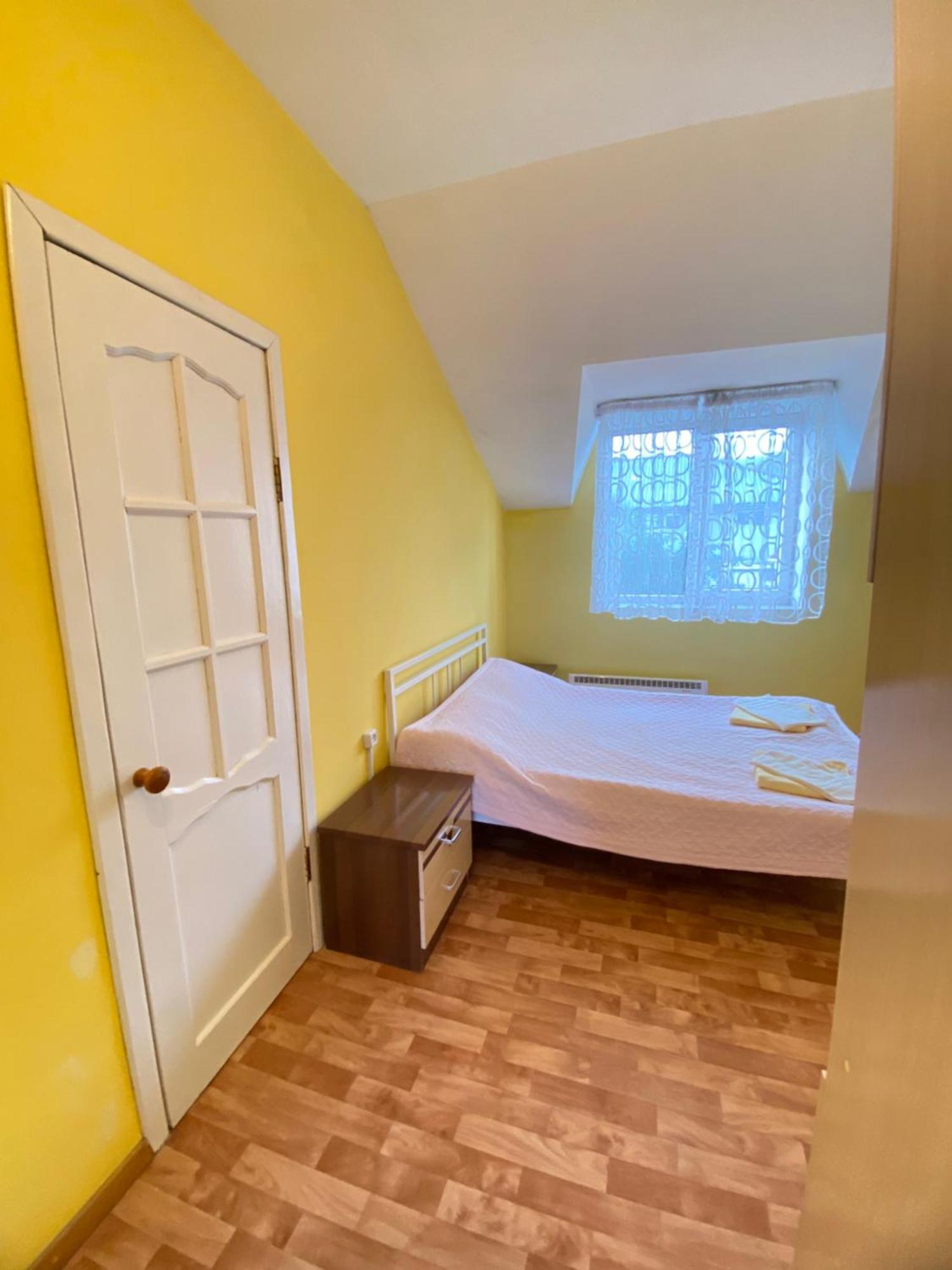 Osobyi Guest House Cholpon-Ata Ngoại thất bức ảnh