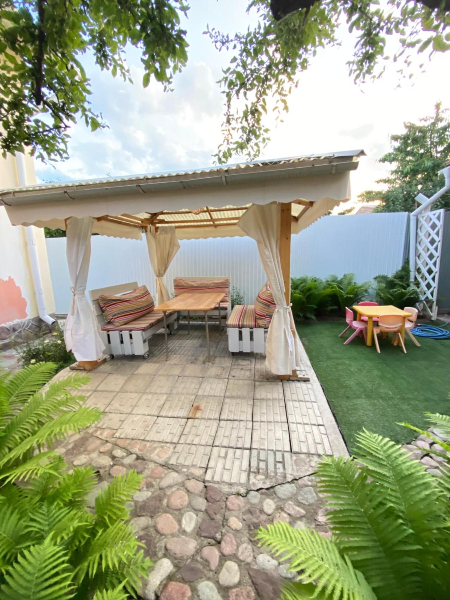 Osobyi Guest House Cholpon-Ata Ngoại thất bức ảnh