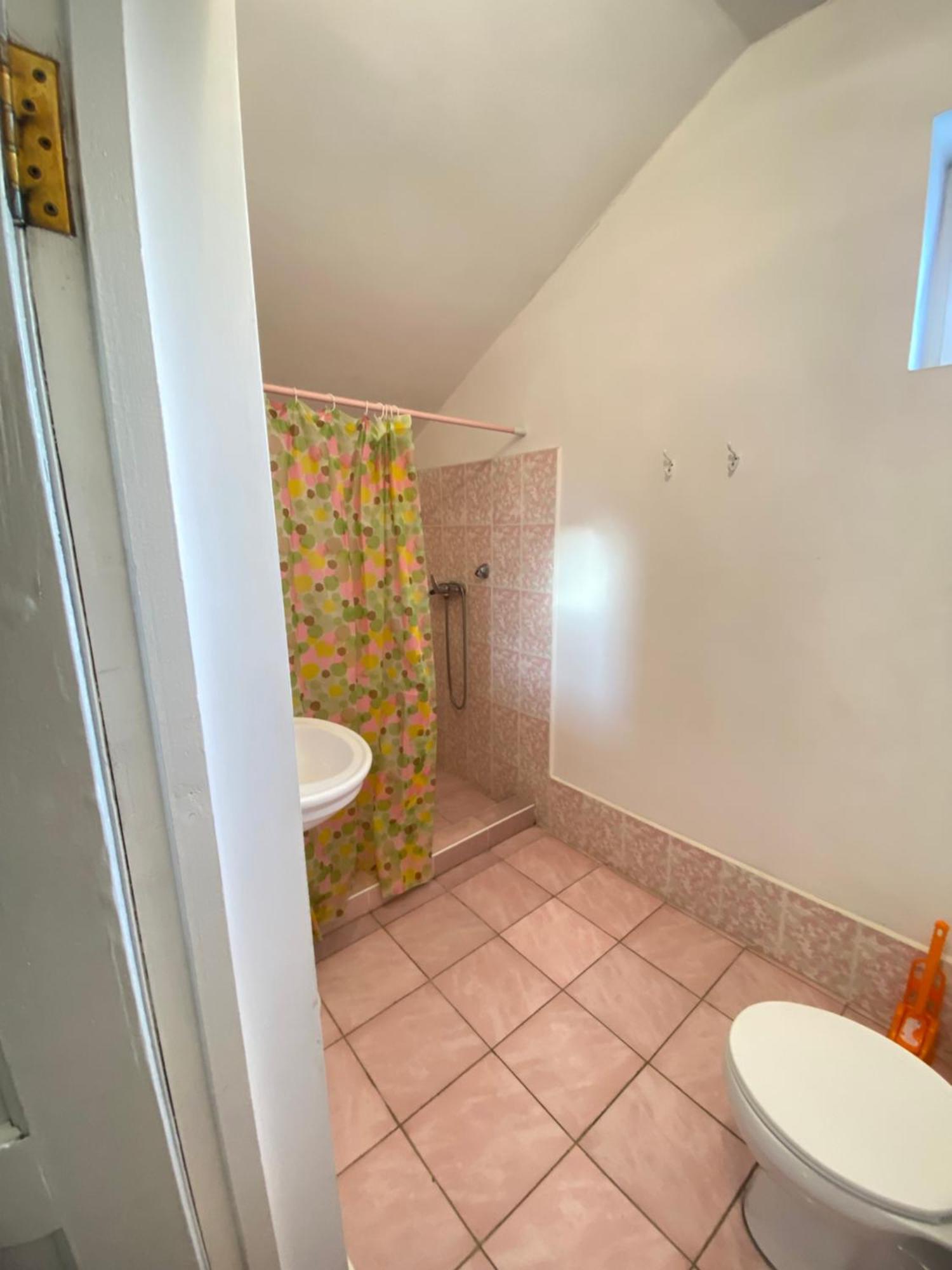Osobyi Guest House Cholpon-Ata Ngoại thất bức ảnh
