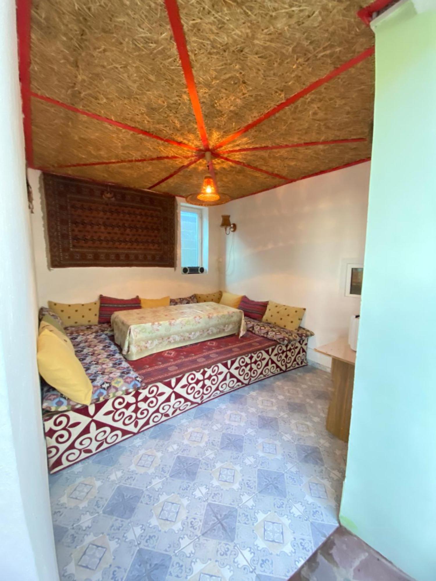 Osobyi Guest House Cholpon-Ata Ngoại thất bức ảnh