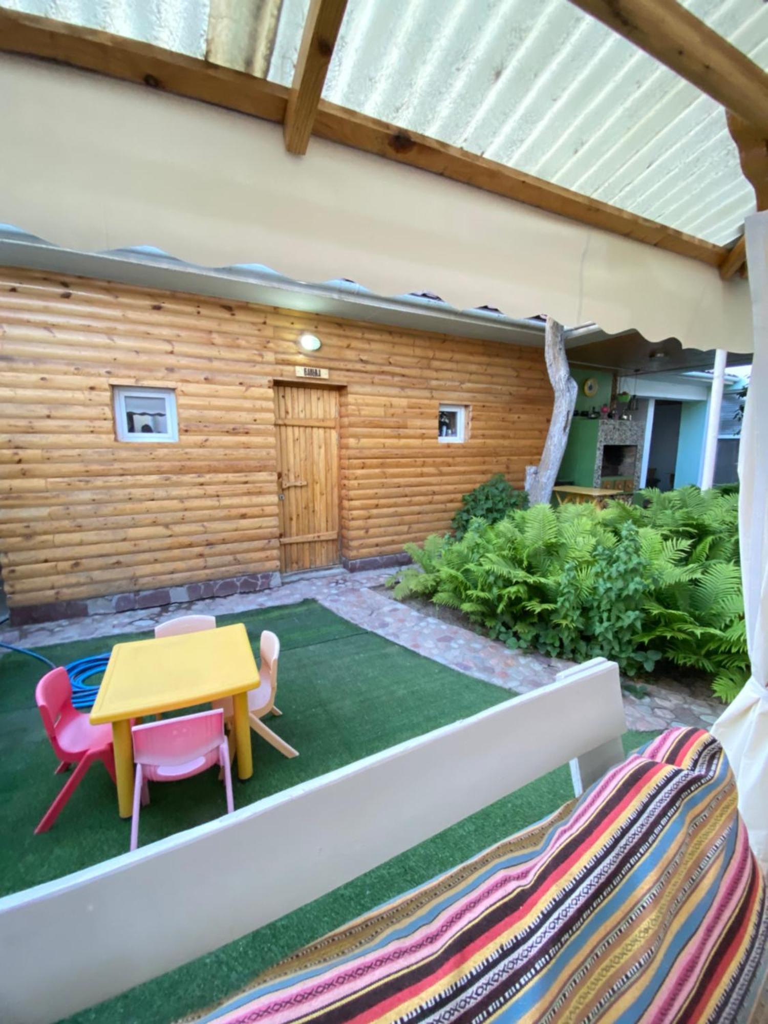 Osobyi Guest House Cholpon-Ata Ngoại thất bức ảnh